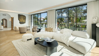 Villa Skyfall - Golf Front 5-Bedroom Villa in El Herrojo, La Quinta
