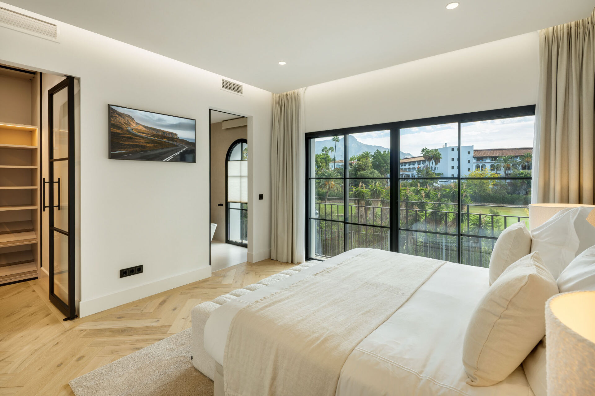 Villa Skyfall