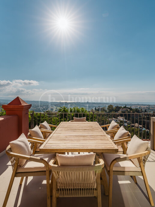 Penthouse Monte Luz – Contemporary Elegance in Monte Halcones, Benahavís