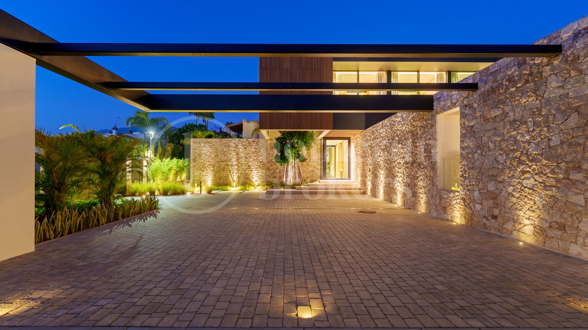 Casa Piemonte – Modern lyxvilla i Parcelas del Golf, Nueva Andalucía