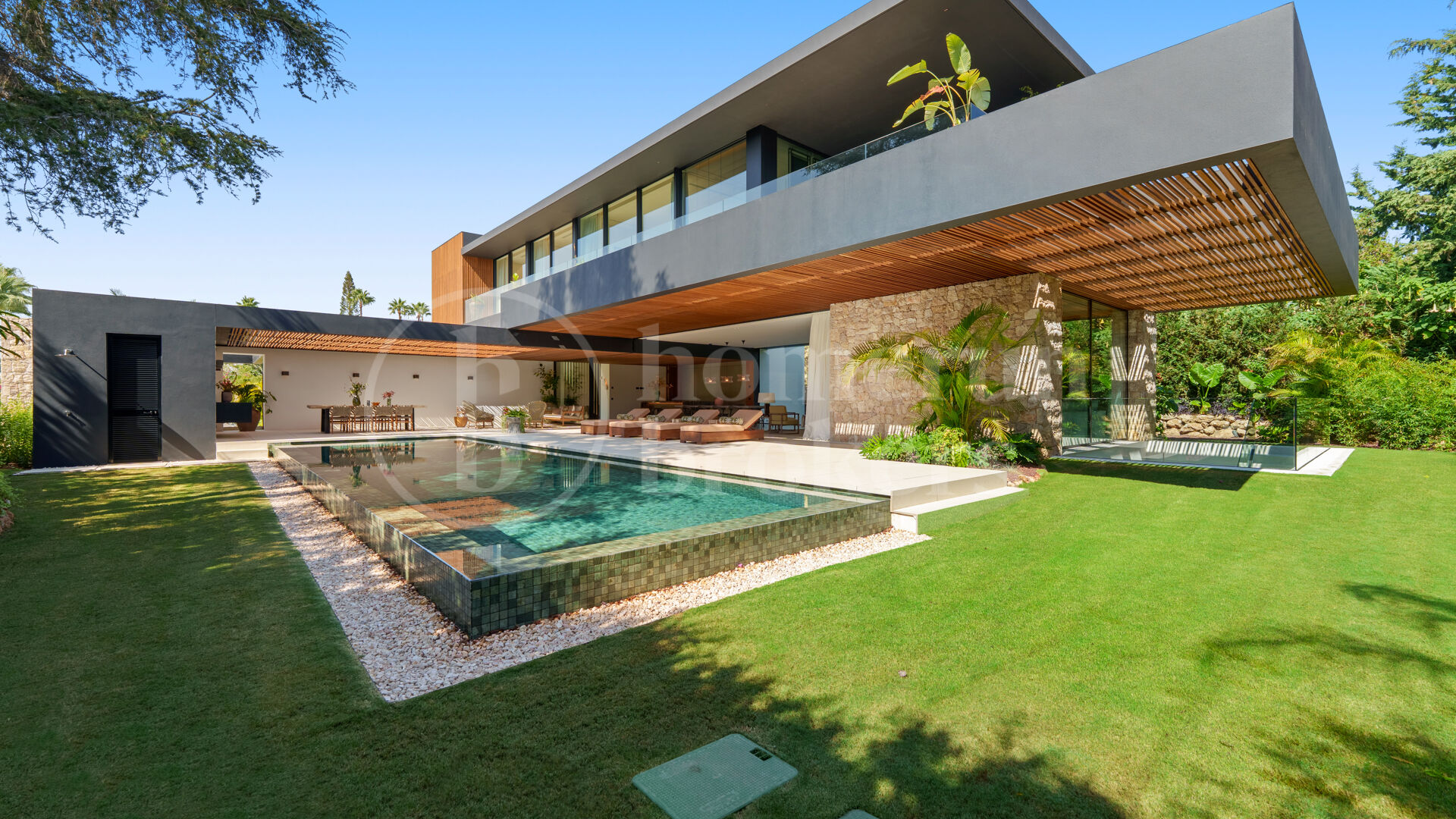 Casa Piemonte – Modern lyxvilla i Parcelas del Golf, Nueva Andalucía
