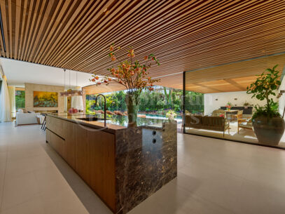 Casa Piemonte – Modern lyxvilla i Parcelas del Golf, Nueva Andalucía