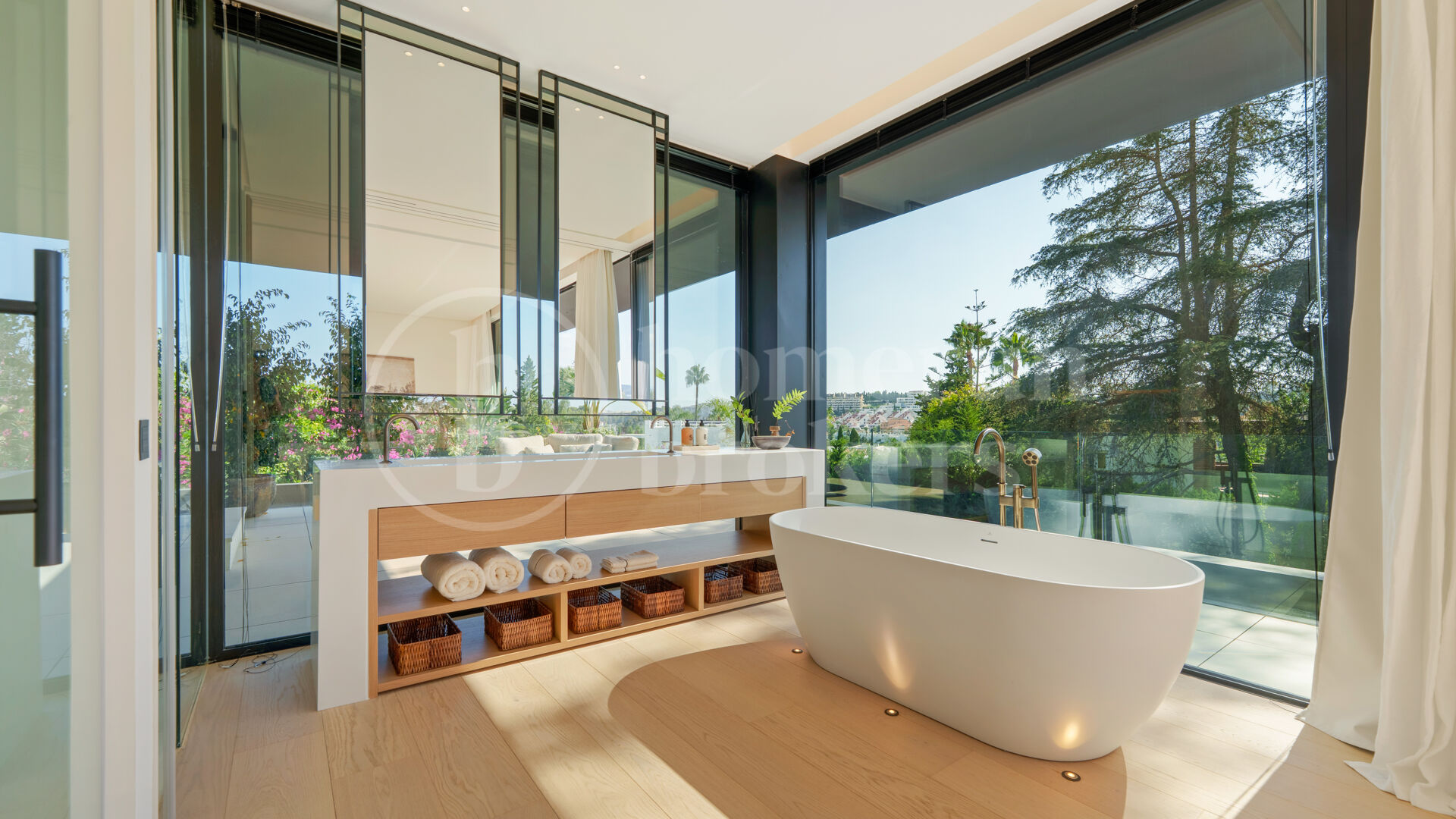 Casa Piemonte – Modern lyxvilla i Parcelas del Golf, Nueva Andalucía