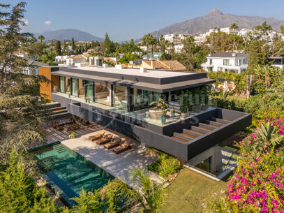 Casa Piemonte – Modern lyxvilla i Parcelas del Golf, Nueva Andalucía