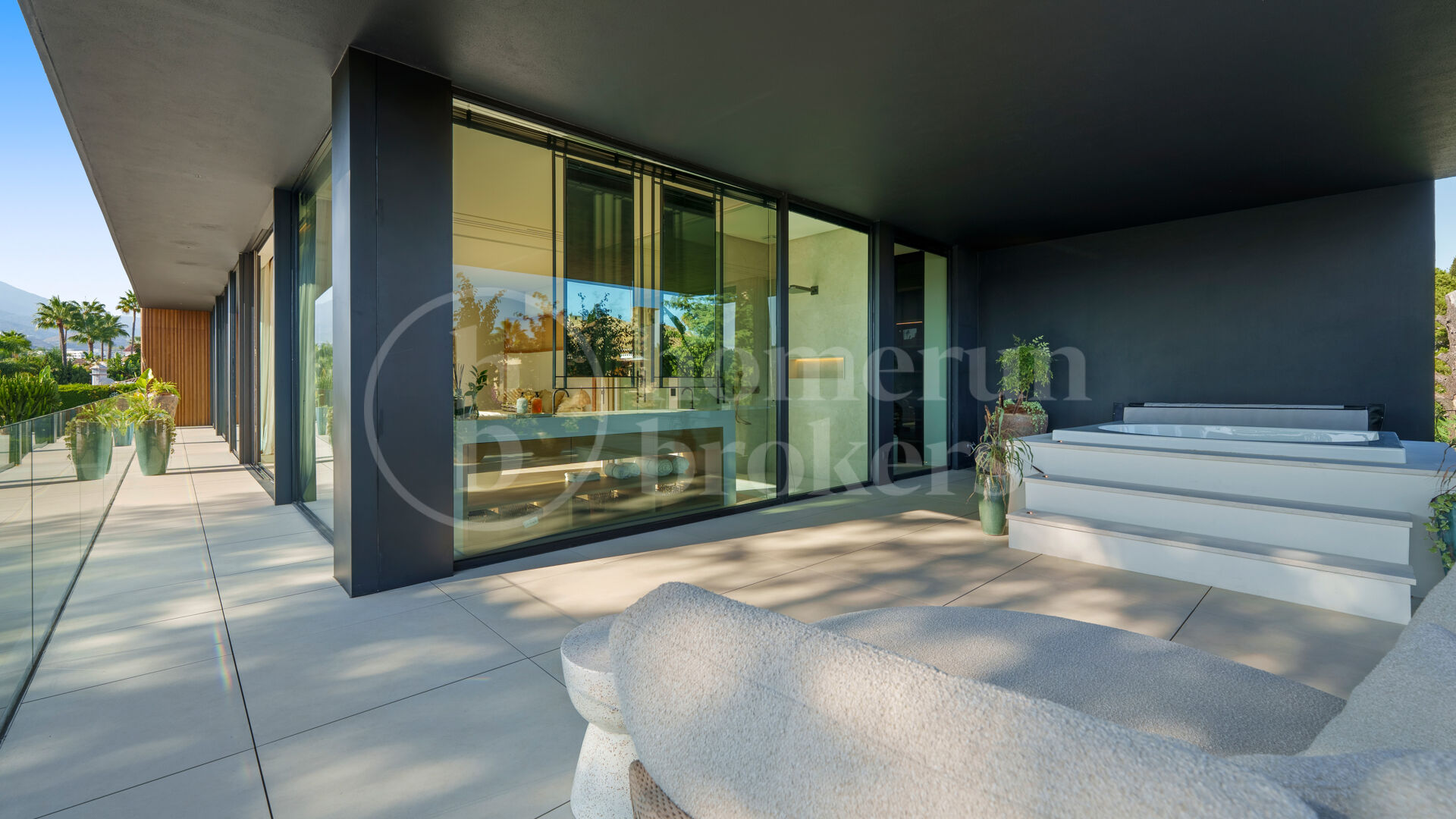 Casa Piemonte – Modern lyxvilla i Parcelas del Golf, Nueva Andalucía