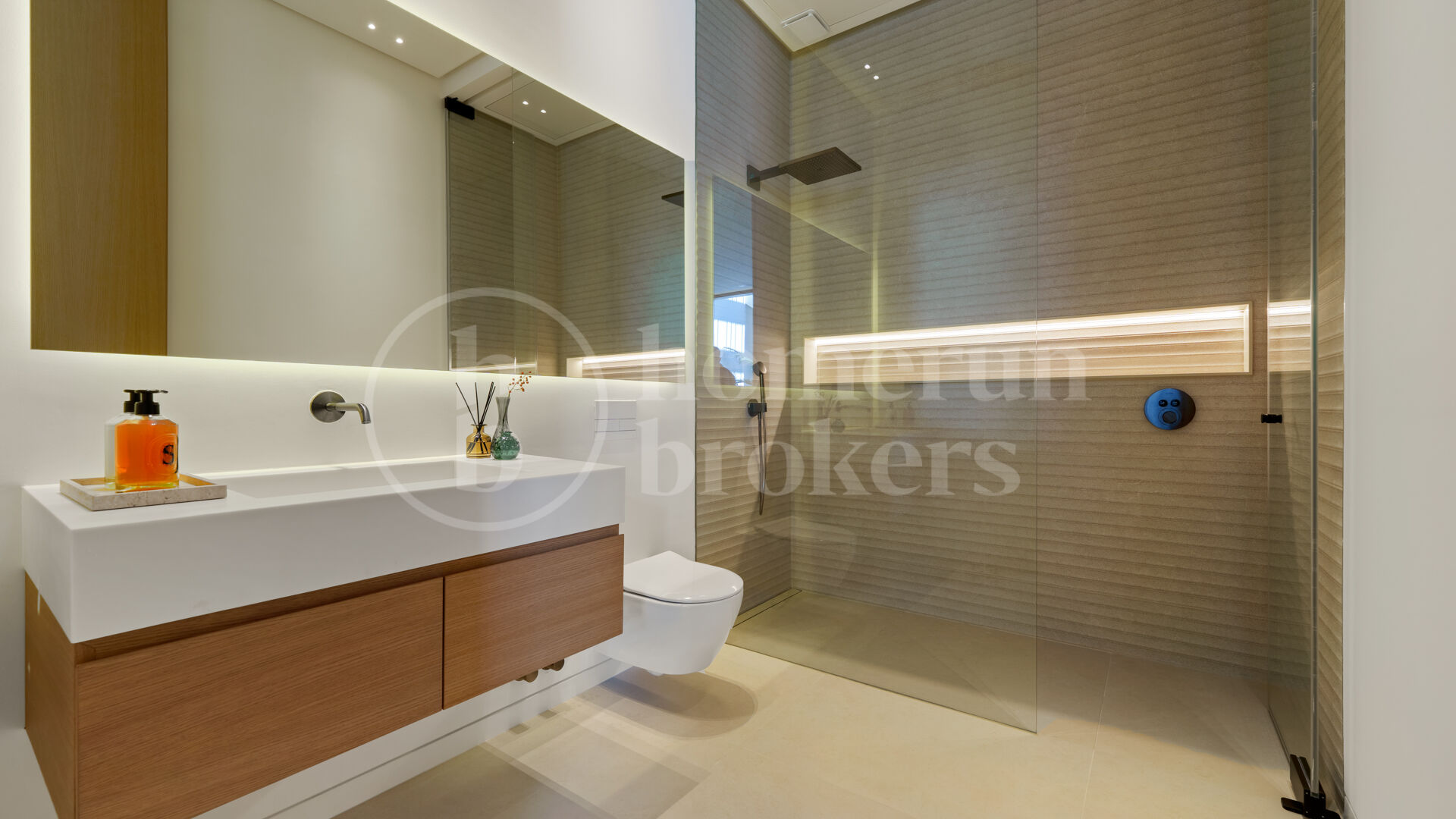 Casa Piemonte – Modern lyxvilla i Parcelas del Golf, Nueva Andalucía