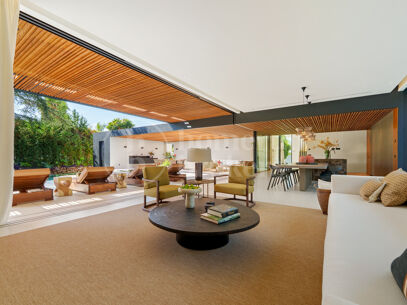 Casa Piemonte – Modern lyxvilla i Parcelas del Golf, Nueva Andalucía
