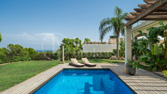 Villa Reina – Mediterranean-Style Villa for Sale in Cala Vinyes, Mallorca