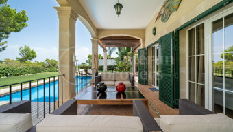 Villa Reina – Mediterranean-Style Villa for Sale in Cala Vinyes, Mallorca