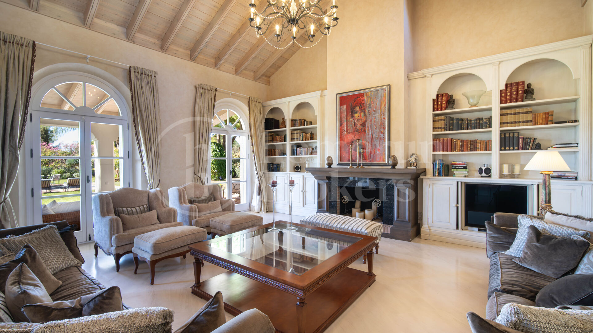 Casa de los Sueños - Mediterranean Villa In Altos Reales