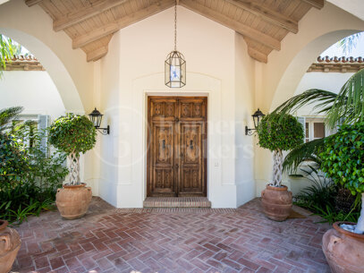 Casa de los Sueños - Mediterranean Villa In Altos Reales