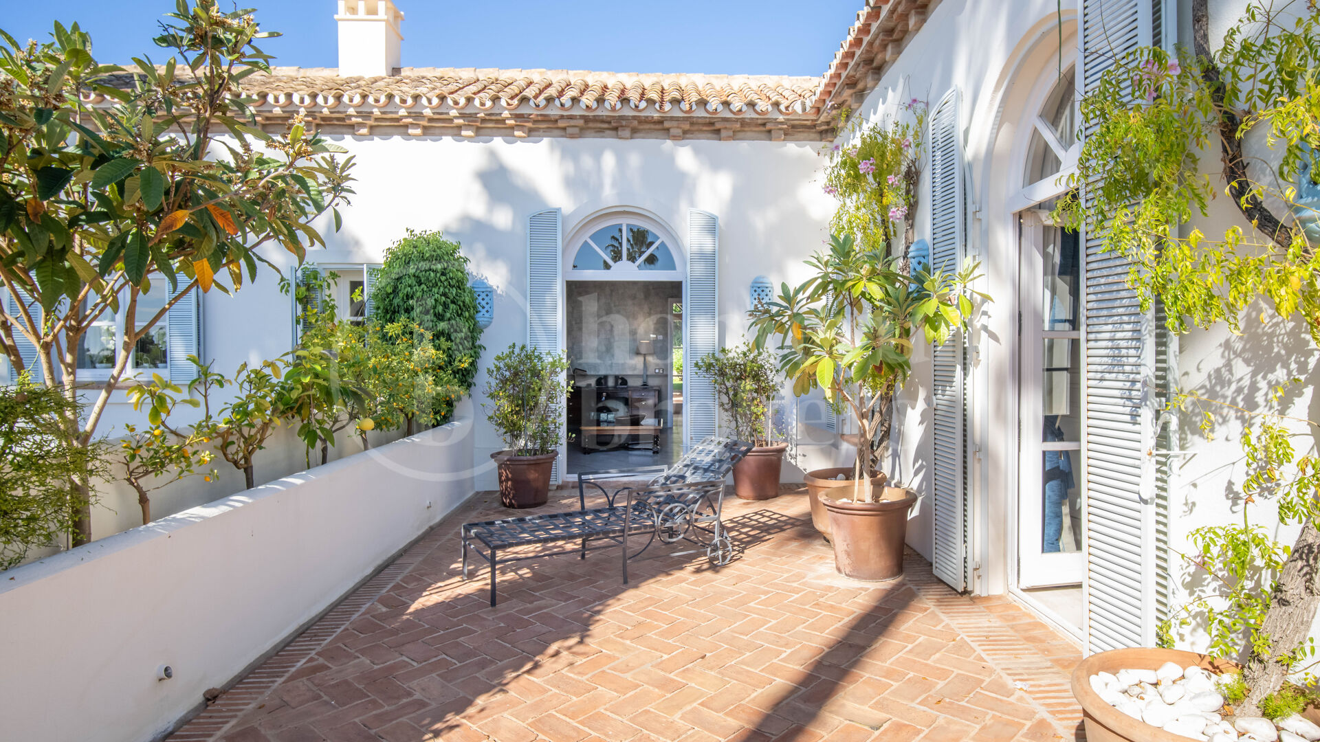 Casa de los Sueños - Mediterranean Villa In Altos Reales