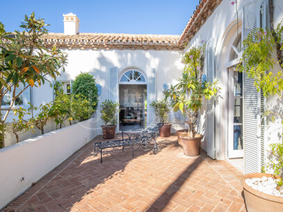Casa de los Sueños - Mediterranean Villa In Altos Reales