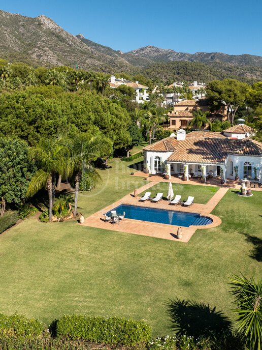 Casa de los Sueños - Mediterranean Villa In Altos Reales