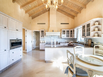 Casa de los Sueños - Mediterranean Villa In Altos Reales