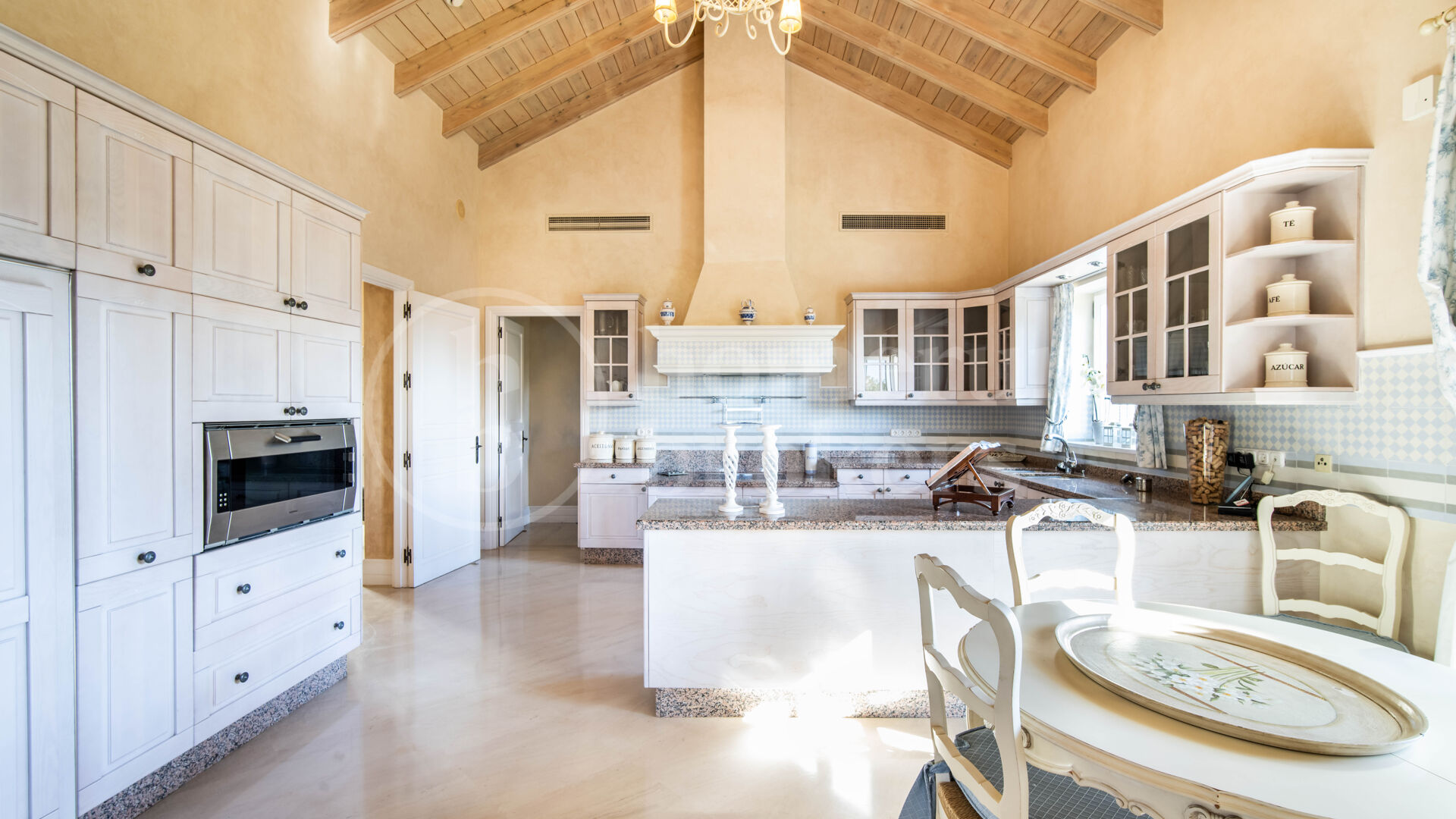 Casa de los Sueños - Mediterranean Villa In Altos Reales