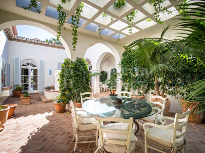 Casa de los Sueños - Mediterranean Villa In Altos Reales