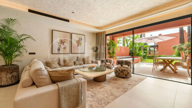 Casa Altos de Puente Romano – Fully Renovated Townhouse on Marbella’s Golden Mile