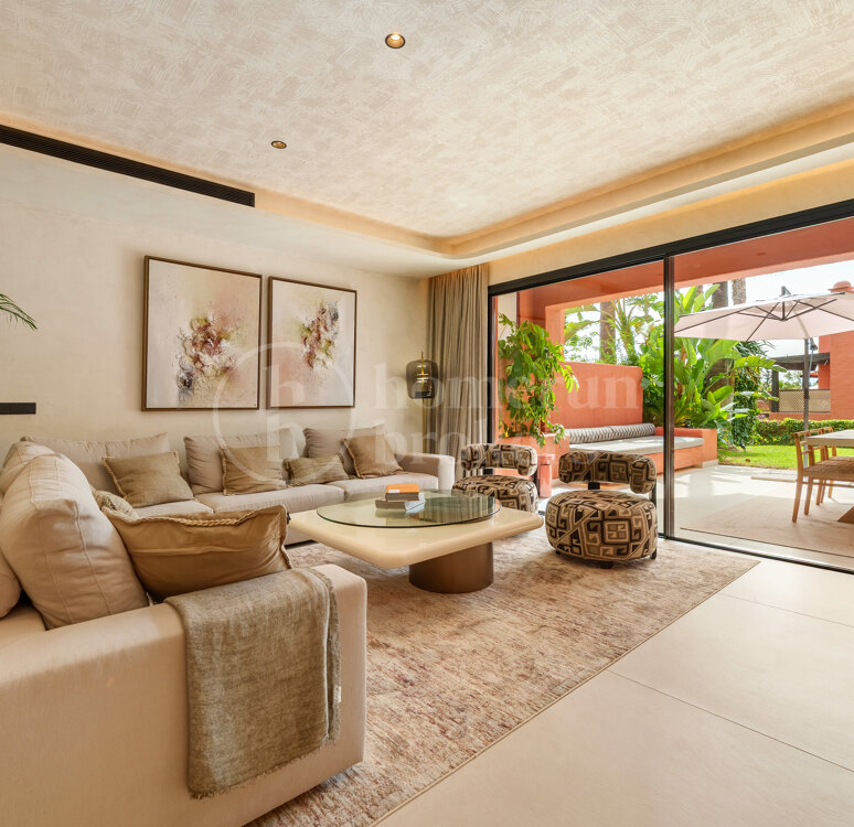 Casa Altos de Puente Romano – Fully Renovated Townhouse on Marbella’s Golden Mile