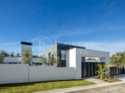 Casa Quijote – Modern Luxury Villa for Sale in Sotogrande