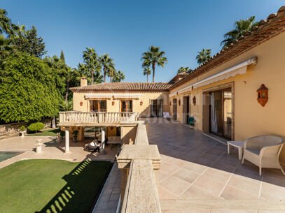 Villa Adele – Mediterranean Villa in Nueva Andalucía