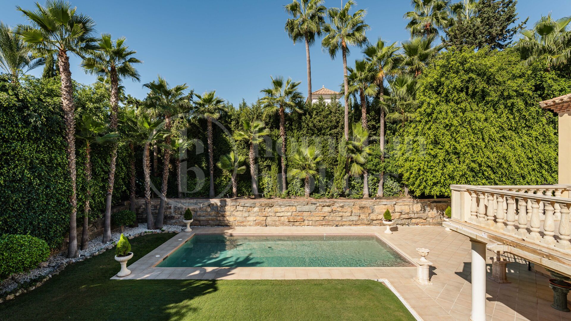 Villa Adele – Mediterranean Villa in Nueva Andalucía