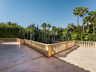 Villa Adele – Mediterranean Villa in Nueva Andalucía