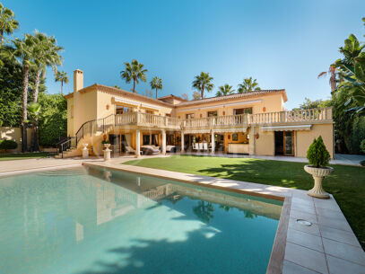 Villa Adele – Mediterranean Villa in Nueva Andalucía