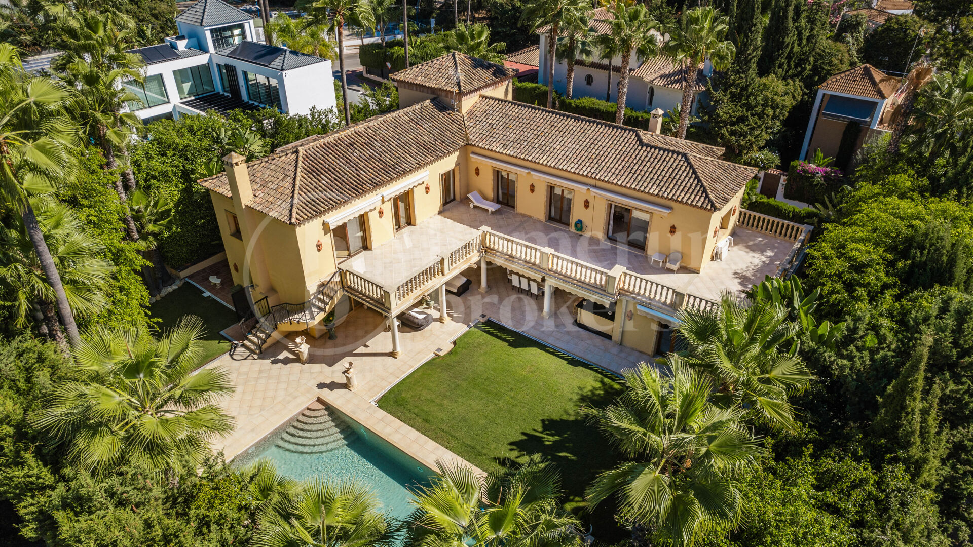 Villa Adele – Mediterranean Villa in Nueva Andalucía