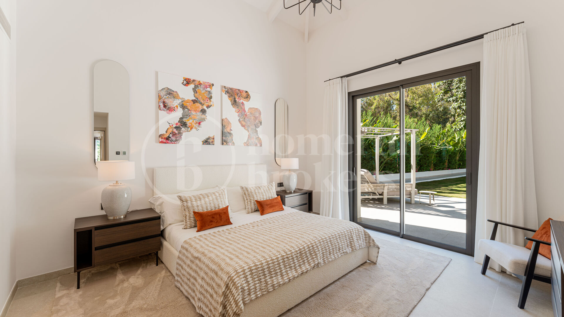 Villa Camelia - Elegant Villa i La Cerquilla, Nueva Andalusien