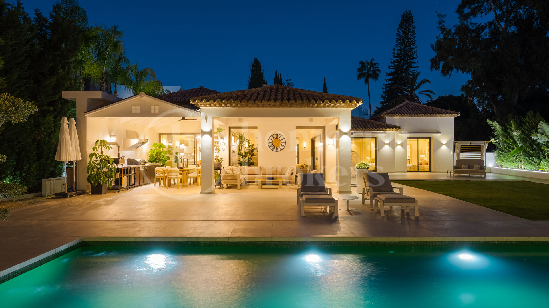 Villa Camelia - Elegant Villa i La Cerquilla, Nueva Andalusien