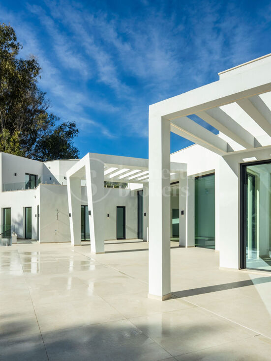 Villa Dolce Vita – Samtida lyx till salu i Sotogrande Alto