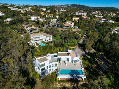 Villa Dolce Vita – Samtida lyx till salu i Sotogrande Alto