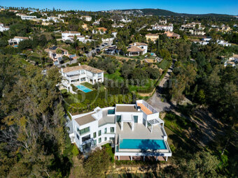Villa Dolce Vita – Samtida lyx till salu i Sotogrande Alto