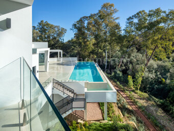 Villa Dolce Vita – Samtida lyx till salu i Sotogrande Alto