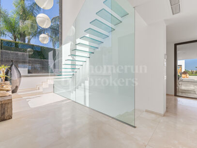 Villa Cerquilla 59 - Contemporary Luxury Villa with Sea vies in Nueva Andalucía