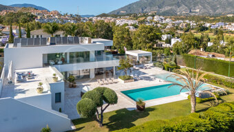 Villa Cerquilla 59 - Contemporary Luxury Villa with Sea vies in Nueva Andalucía
