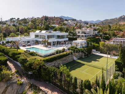 Villa Cerquilla 59 - Contemporary Luxury Villa with Sea vies in Nueva Andalucía
