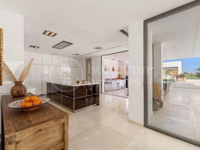 Villa Cerquilla 59 - Contemporary Luxury Villa with Sea vies in Nueva Andalucía