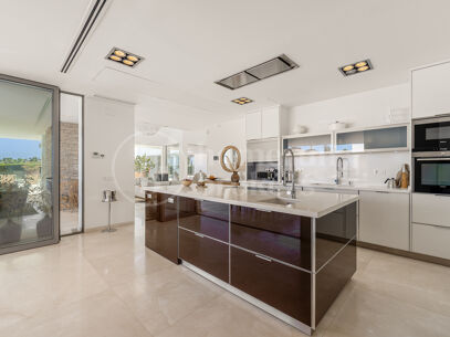 Villa Cerquilla 59 - Contemporary Luxury Villa with Sea vies in Nueva Andalucía