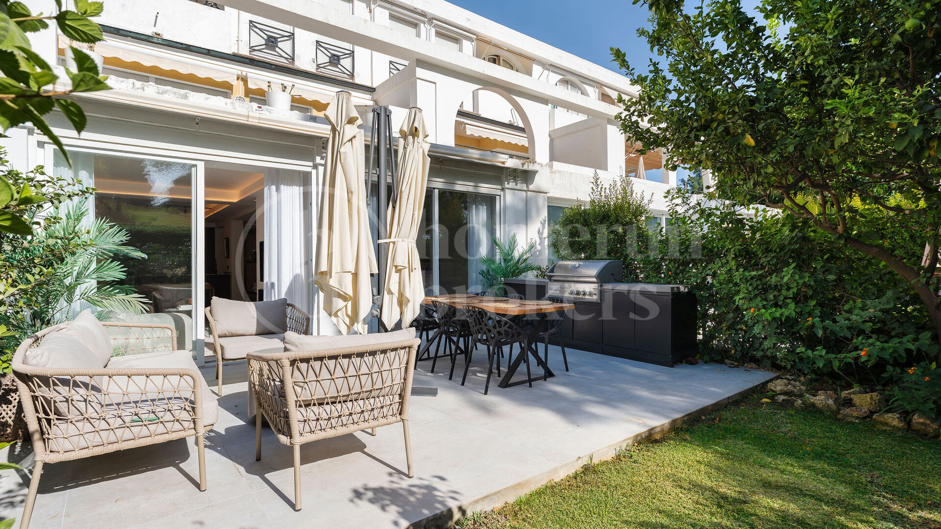 Apartment Alexandra – Contemporary Apartment for Sale in La Quinta, Benahavís