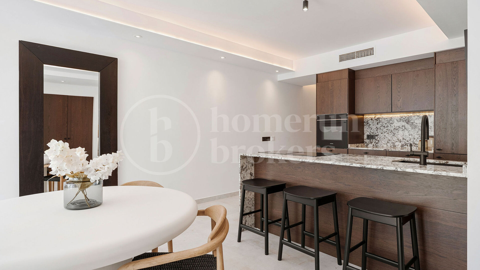 Apartment Alexandra – Contemporary Apartment for Sale in La Quinta, Benahavís