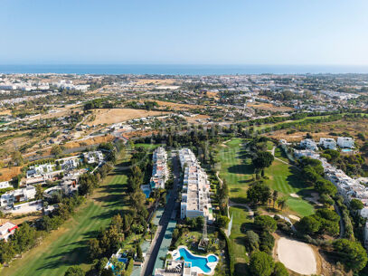 Apartment Alexandra – Contemporary Apartment for Sale in La Quinta, Benahavís