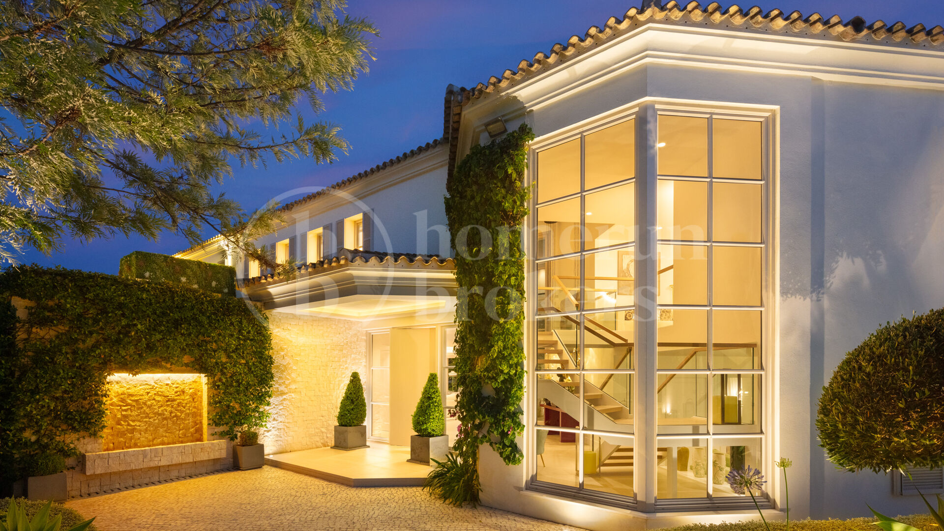 Aloha 40 – Frontline Golf Mansion for Sale in Marbella’s Prestigious Golf Valley
