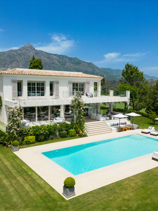 Aloha 40 – Frontline Golf Mansion for Sale in Marbella’s Prestigious Golf Valley