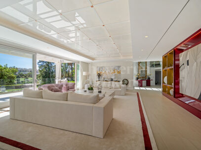 Aloha 40 – Frontline Golf Mansion for Sale in Marbella’s Prestigious Golf Valley