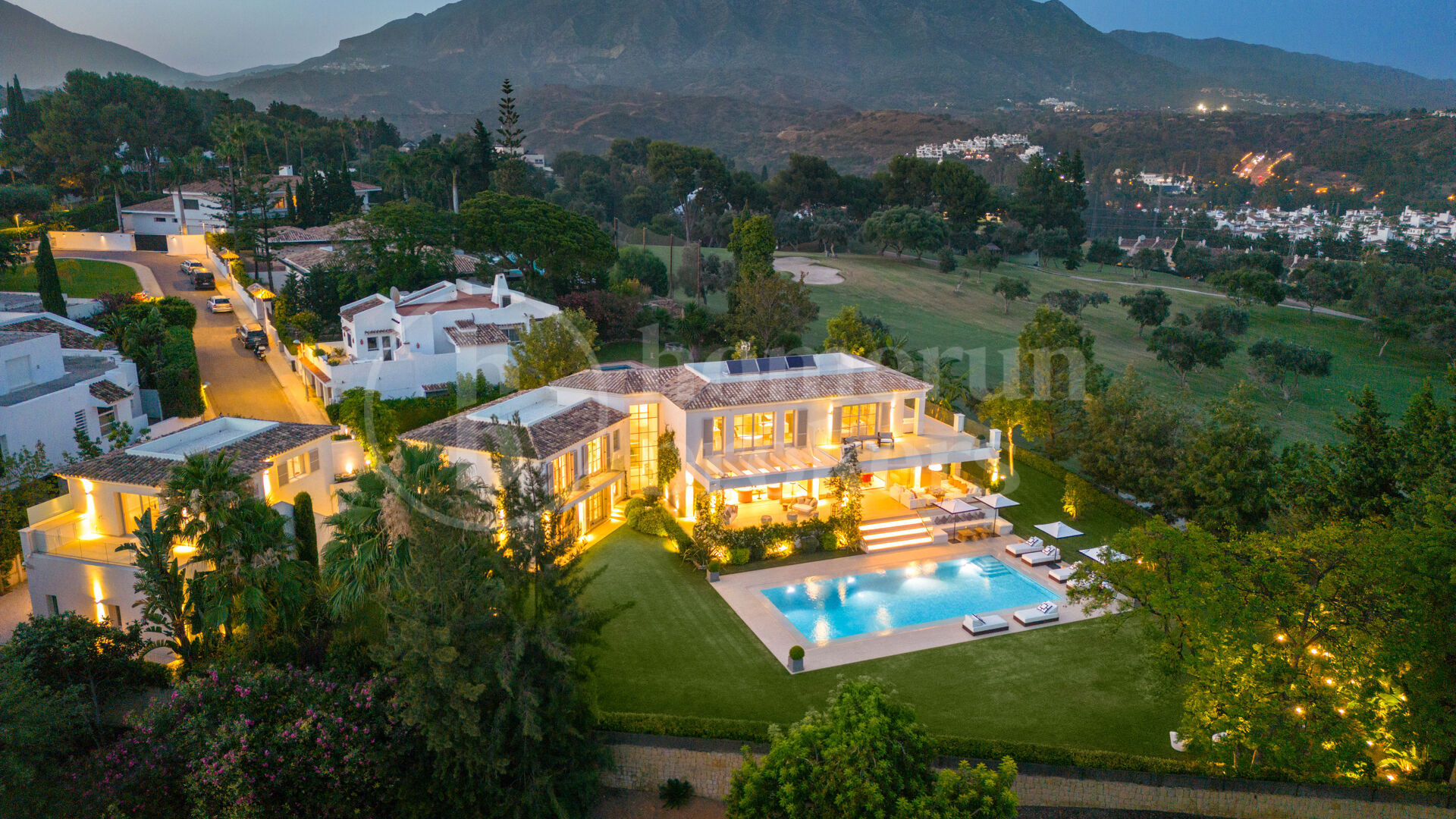 Aloha 40 – Frontline Golf Mansion for Sale in Marbella’s Prestigious Golf Valley