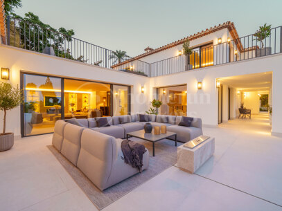 Villa Rocío – Lyxig villa i andalusisk stil till salu på Marbellas Golden Mile