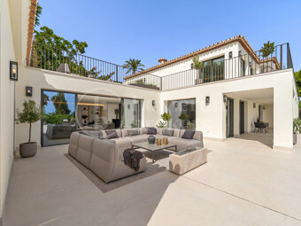 Villa Rocío – Luxury Andalusian-Style Villa on Marbella’s Golden Mile