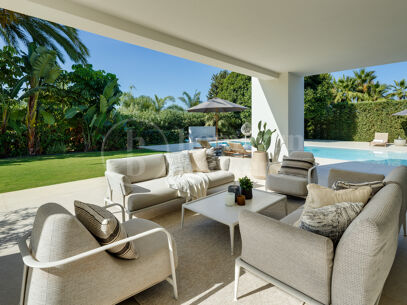Villa Malibu - Modern Luxury villa with Sea Views in Nueva Andalucia